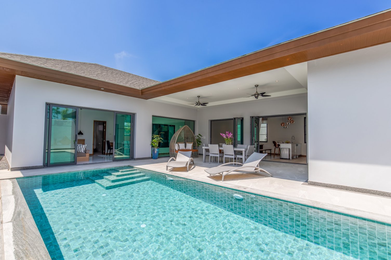 Property image - full photo 1