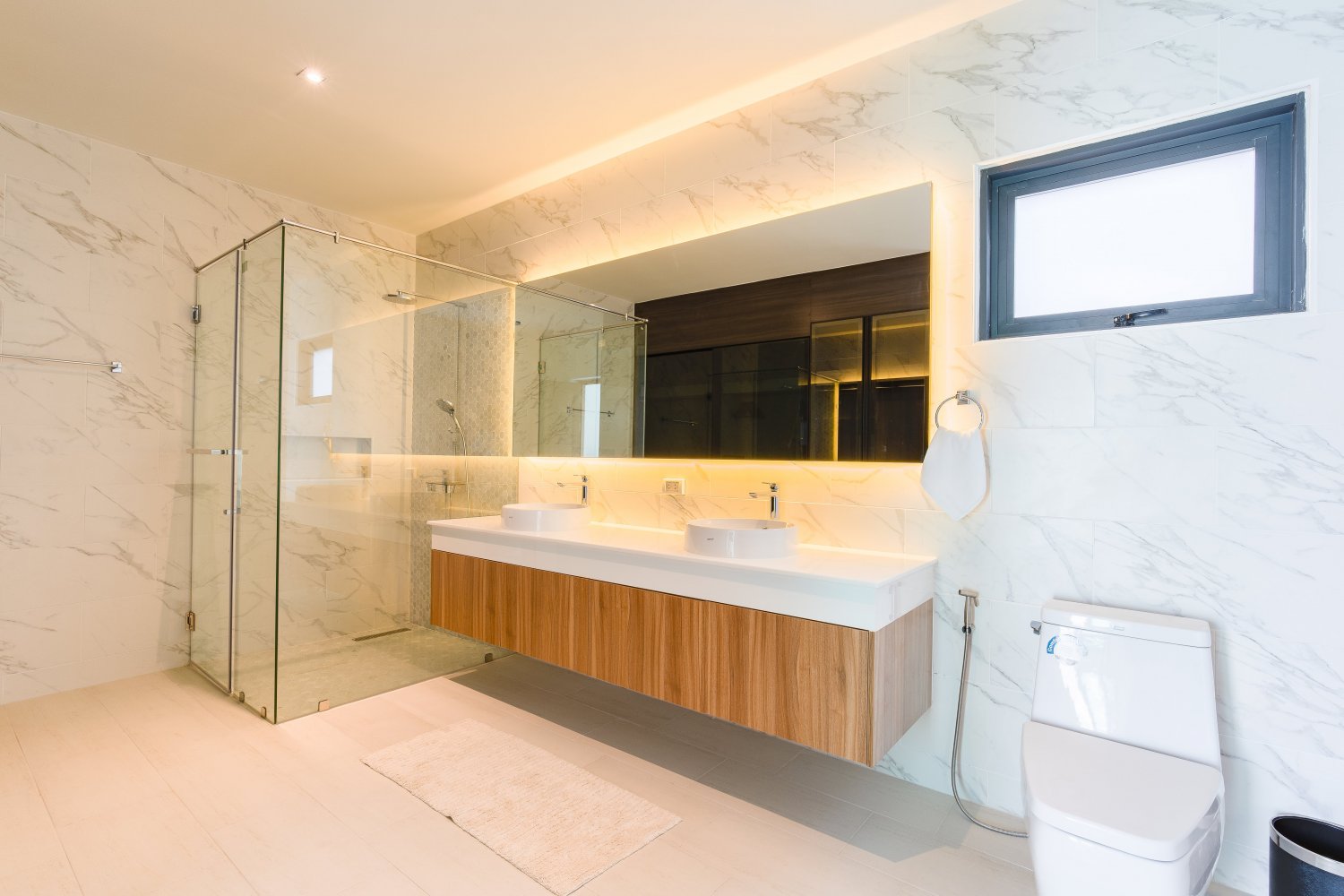 Property image - full photo 12