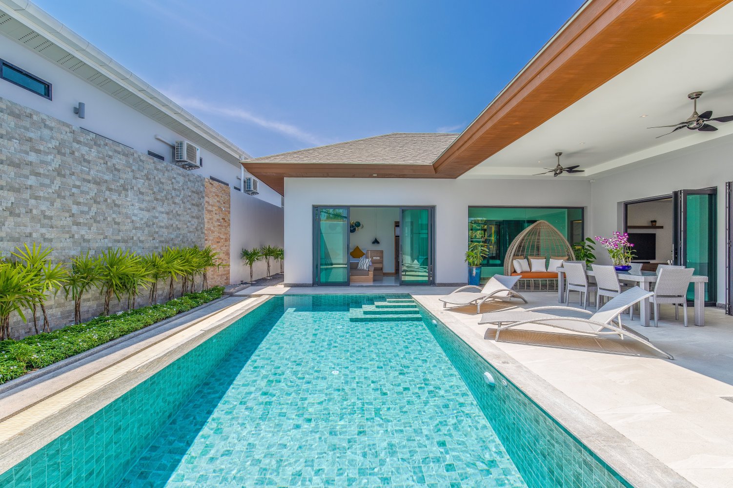 Property image - full photo 8