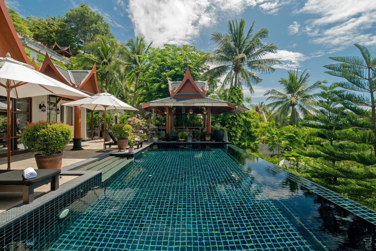 Property image - full photo 2