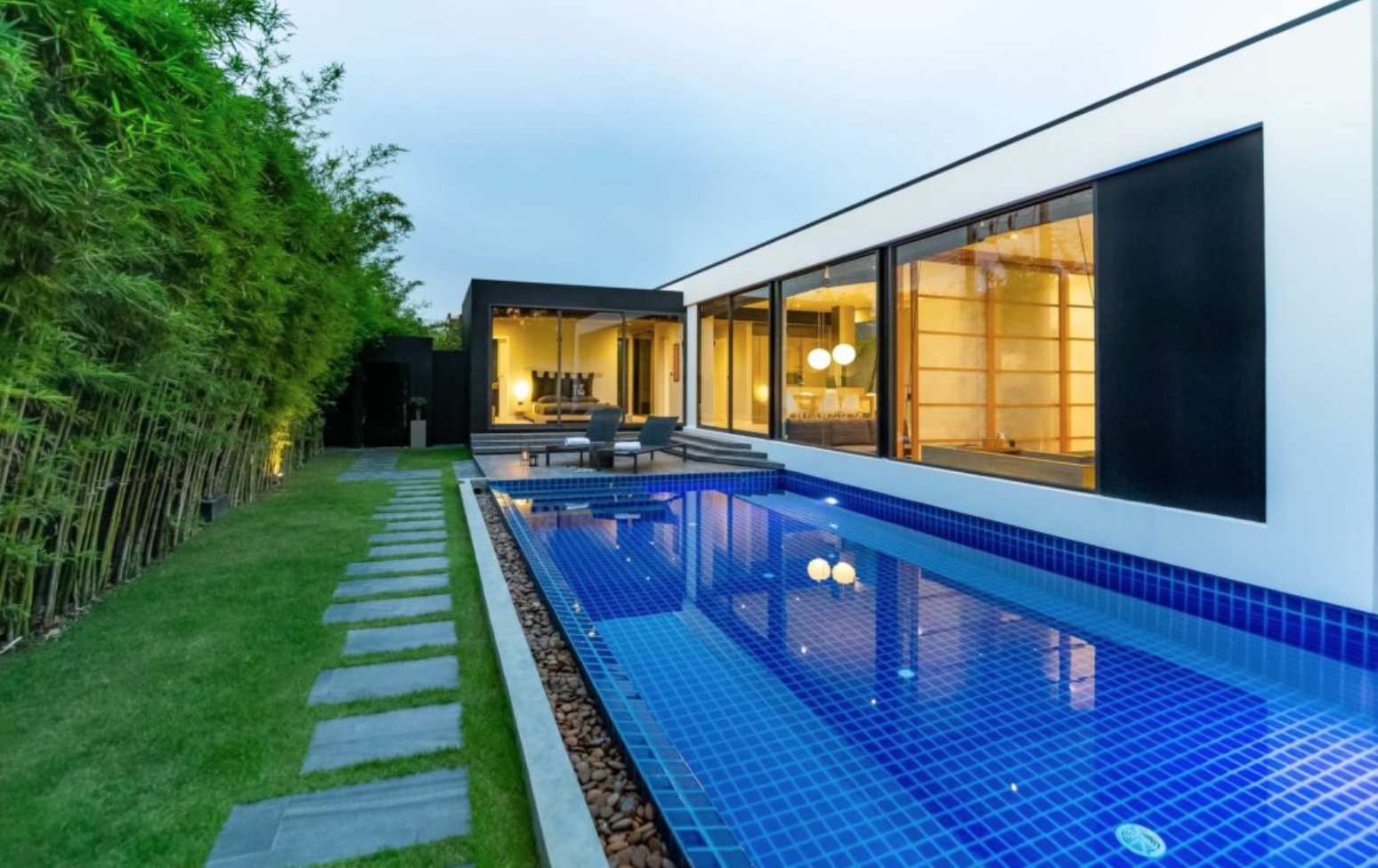 Property image - full photo 3
