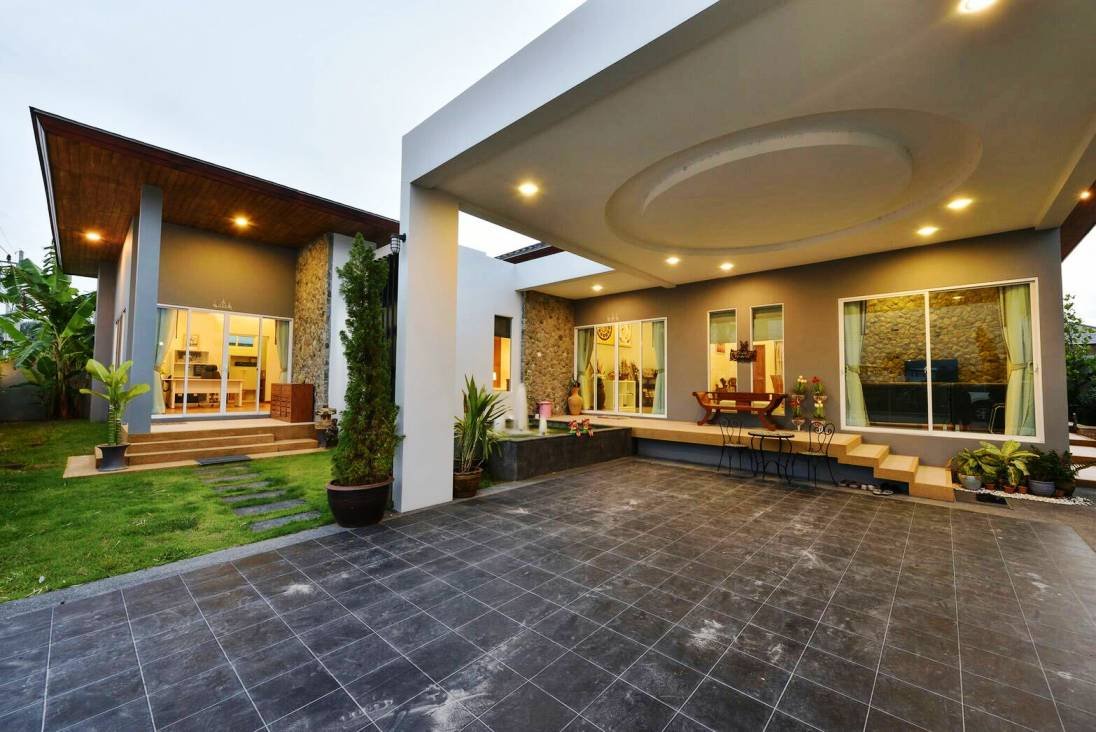 Property image - full photo 4