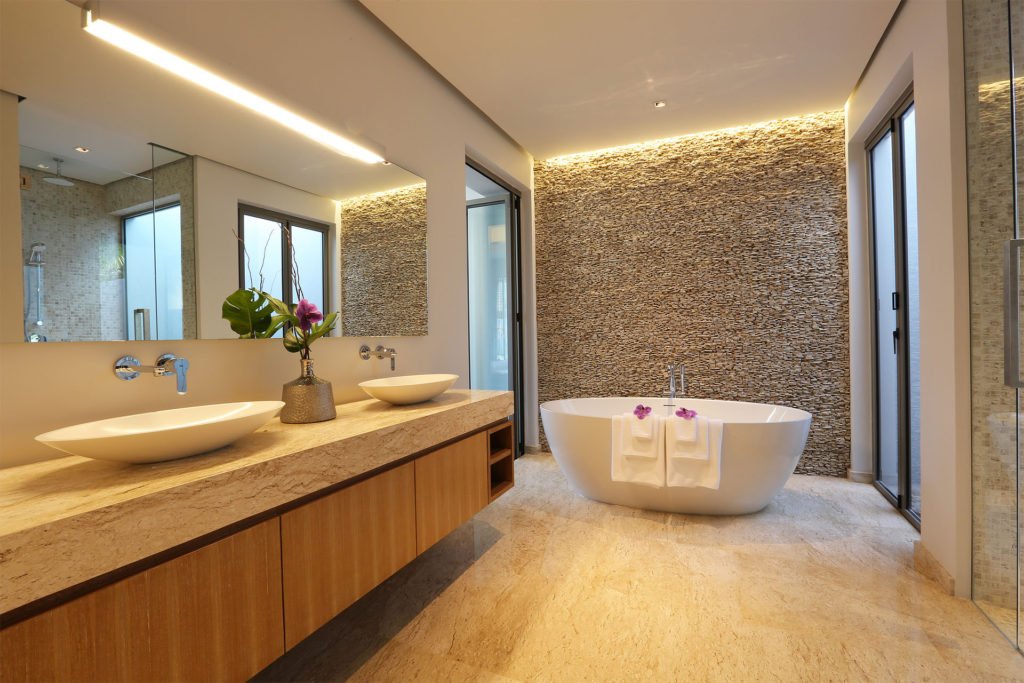 Property image - full photo 2