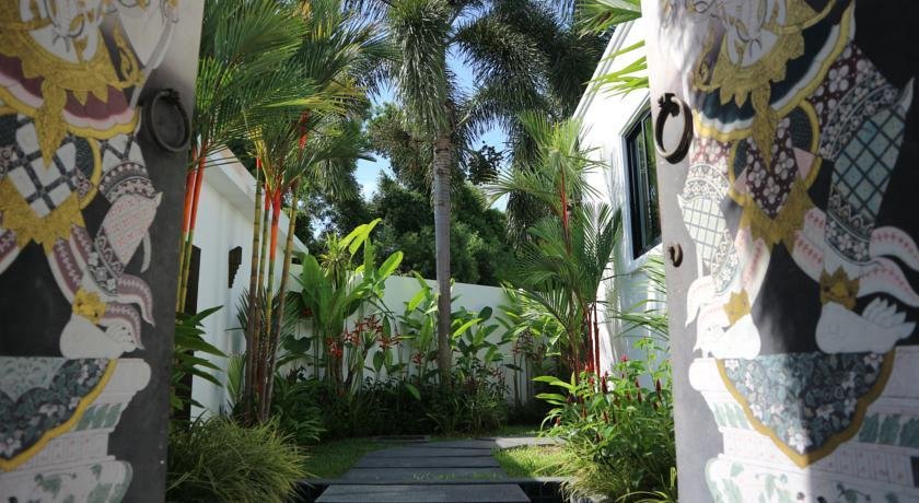 Property image - full photo 3