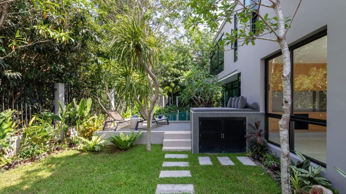 Property image - full photo 2