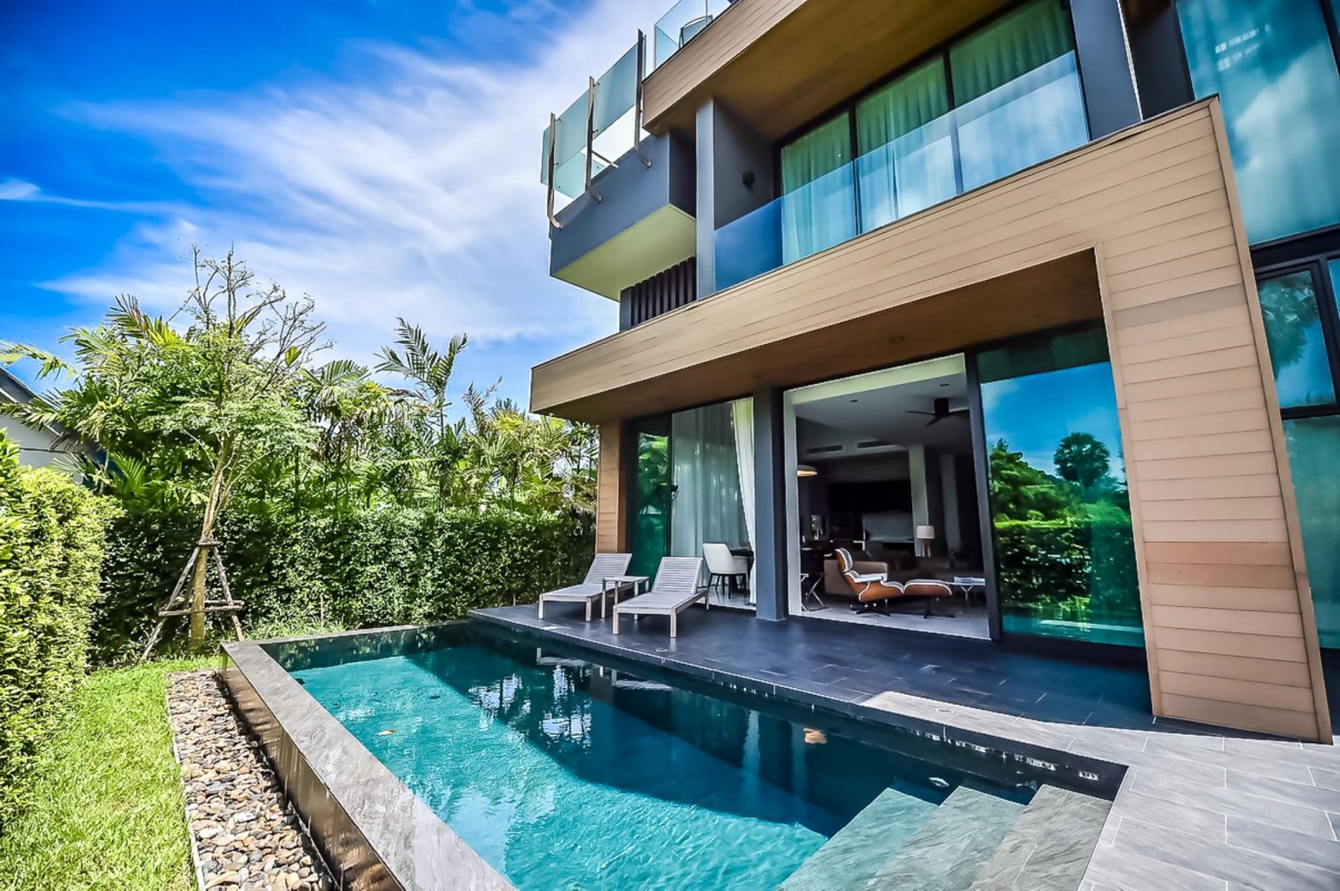 Property image - full photo 1