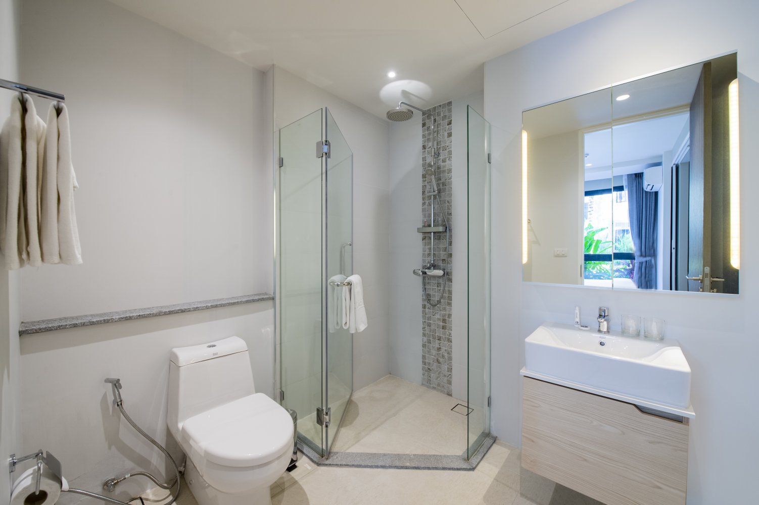 Property image - full photo 9