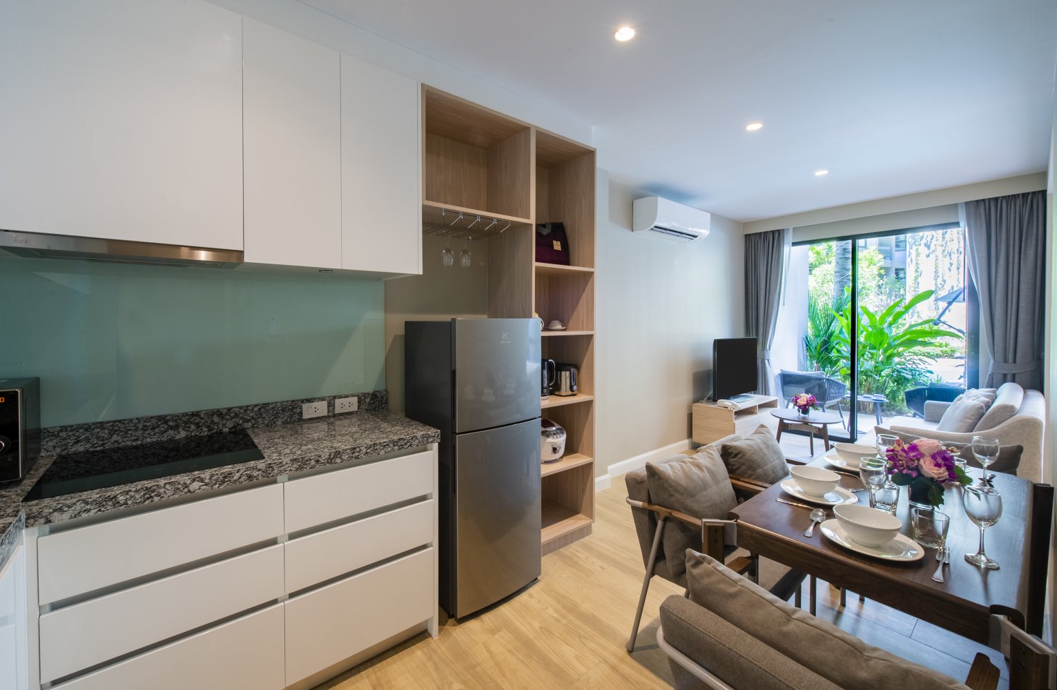 Property image - full photo 10