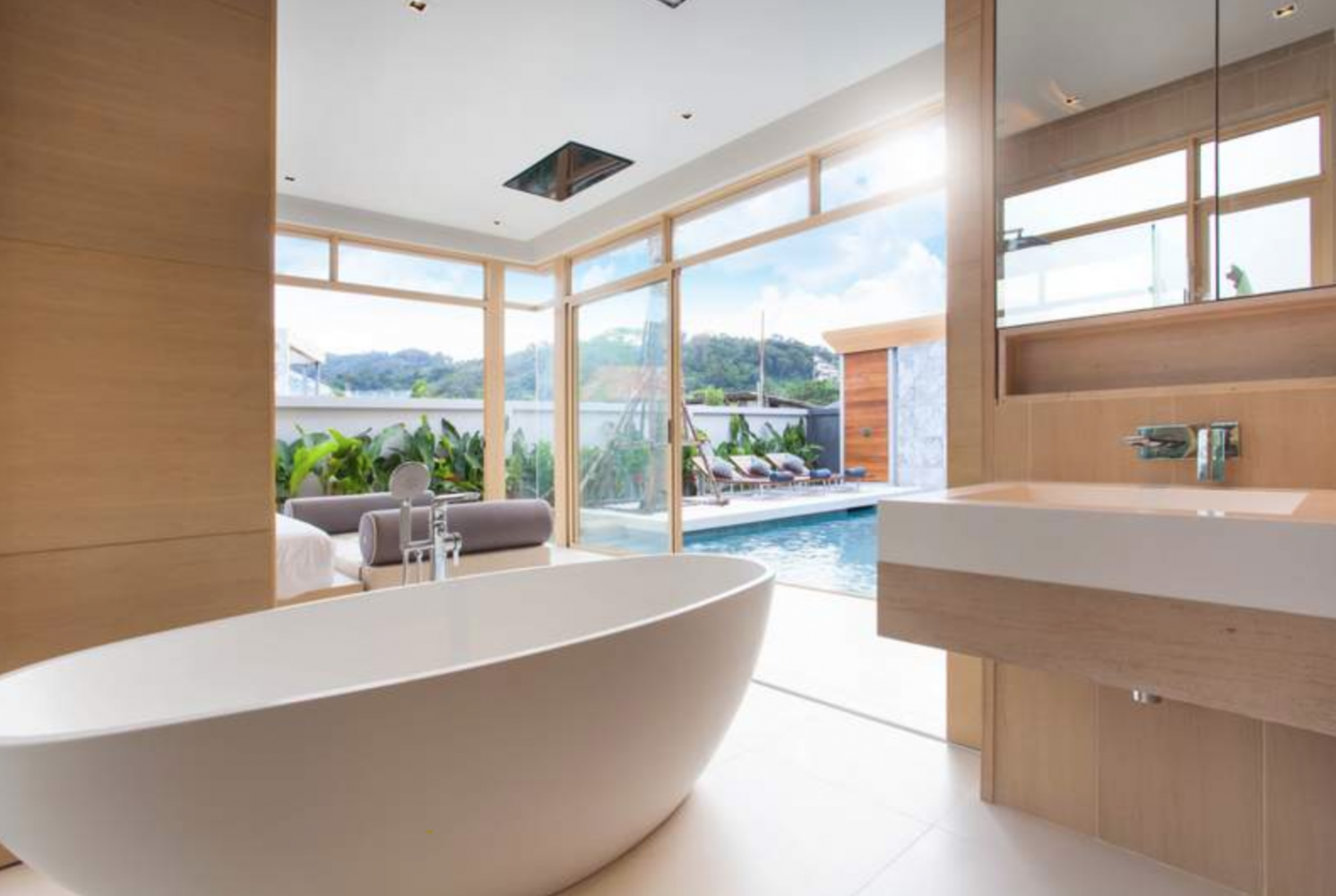 Property image - full photo 4