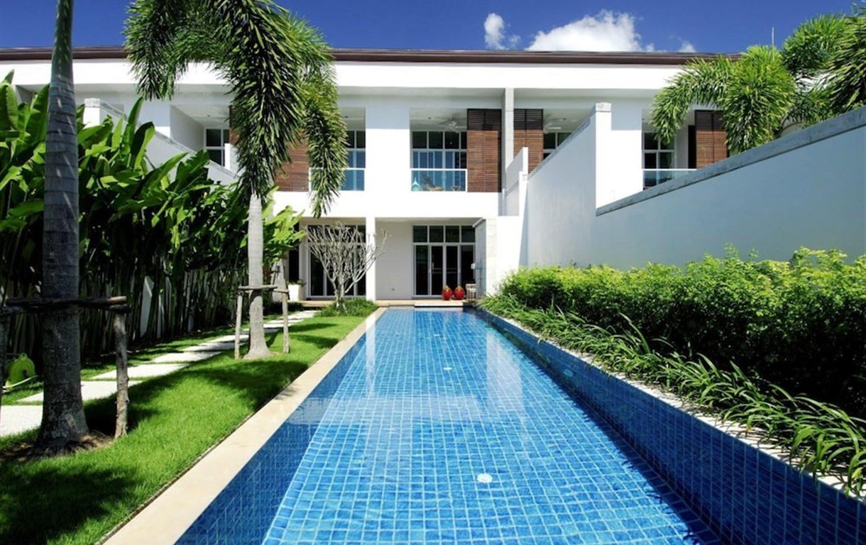 Property image - full photo 2