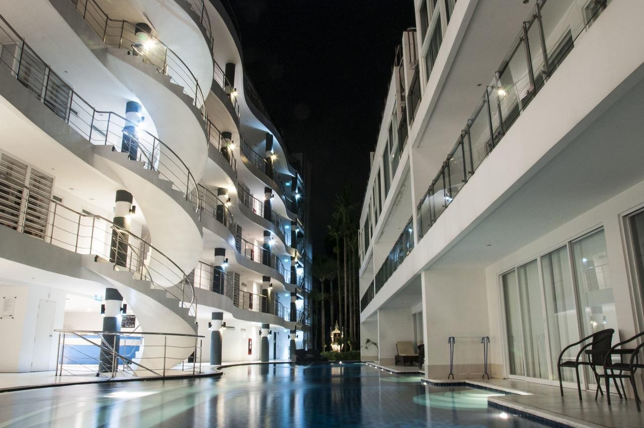 Property image - full photo 1