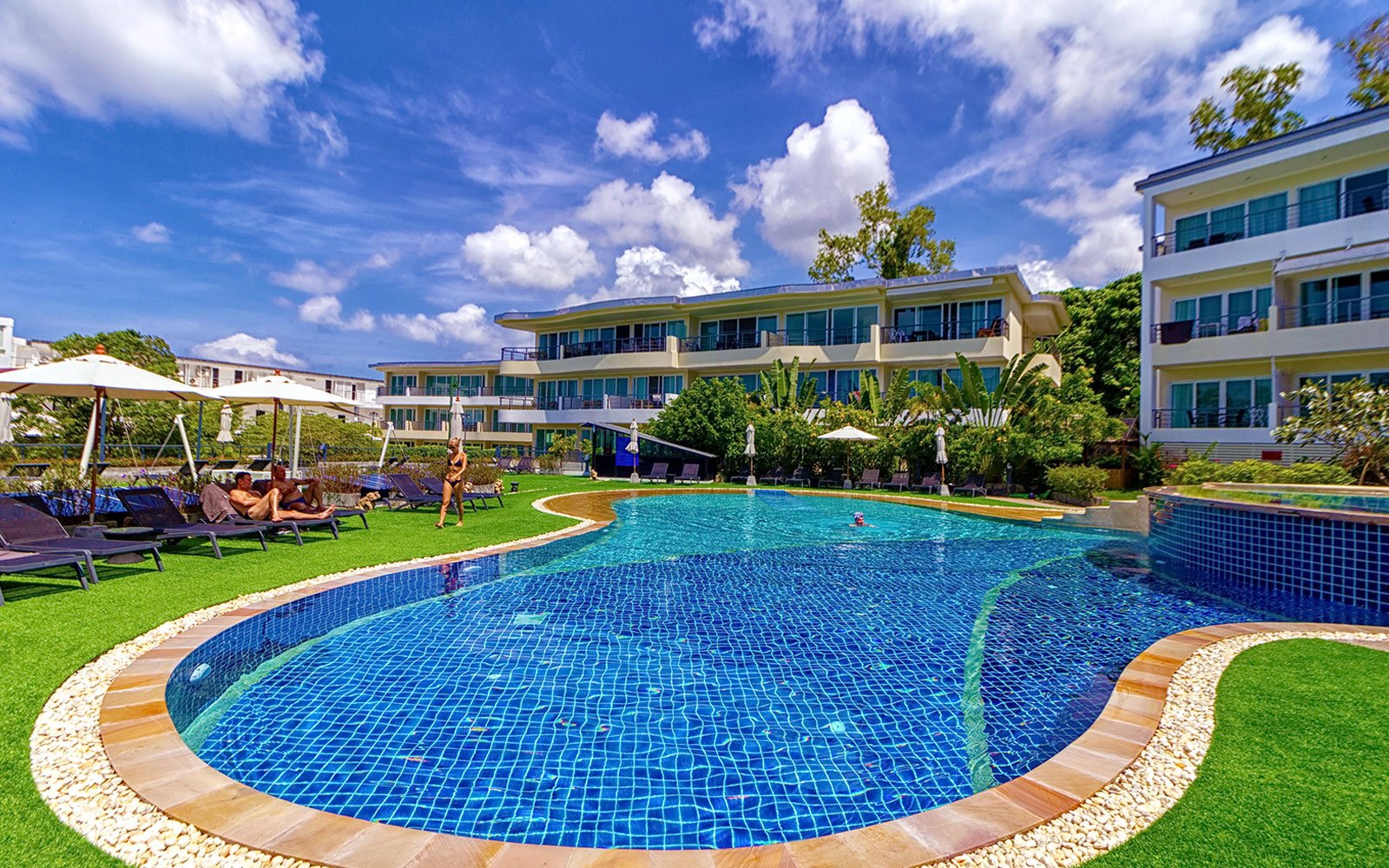 Property image - full photo 11