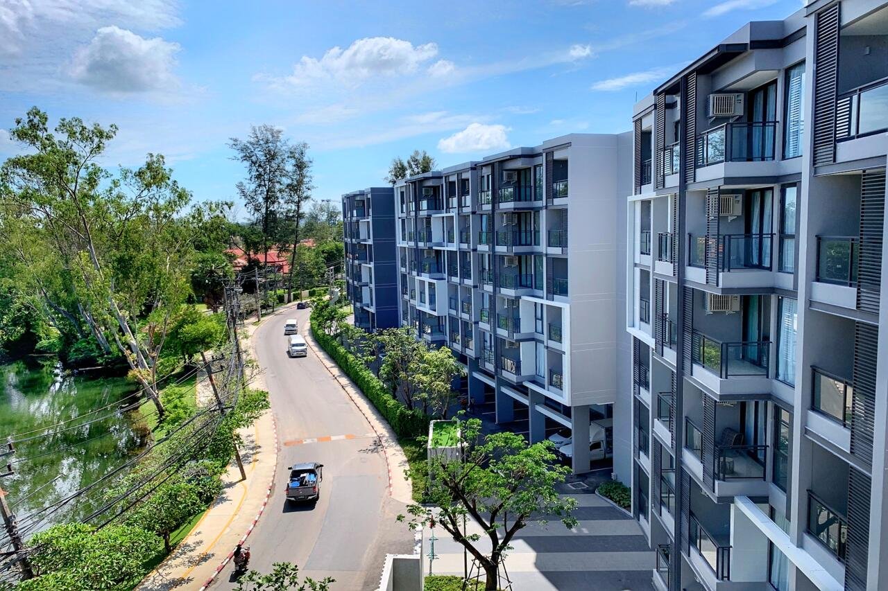 Property image - full photo 3