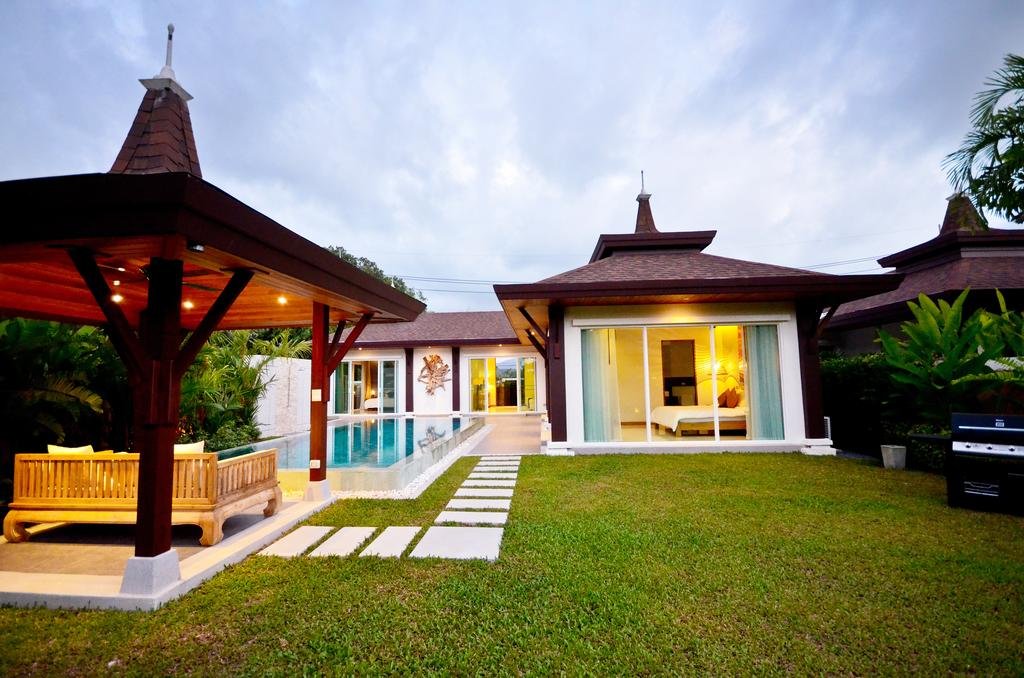 Property image - full photo 2