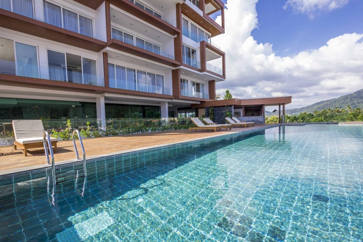 Property image - full photo 2
