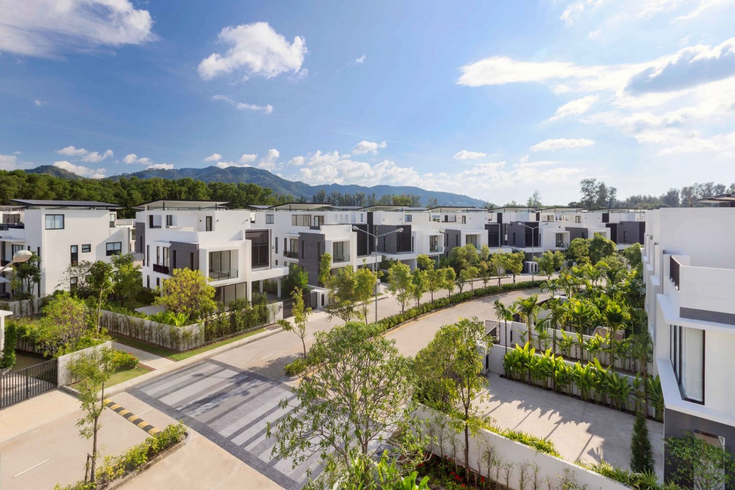 Property image - full photo 4