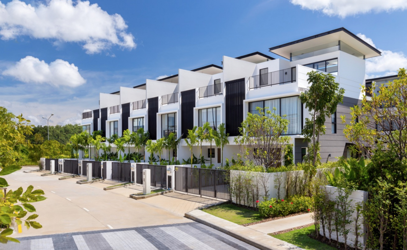 Property image - full photo 11