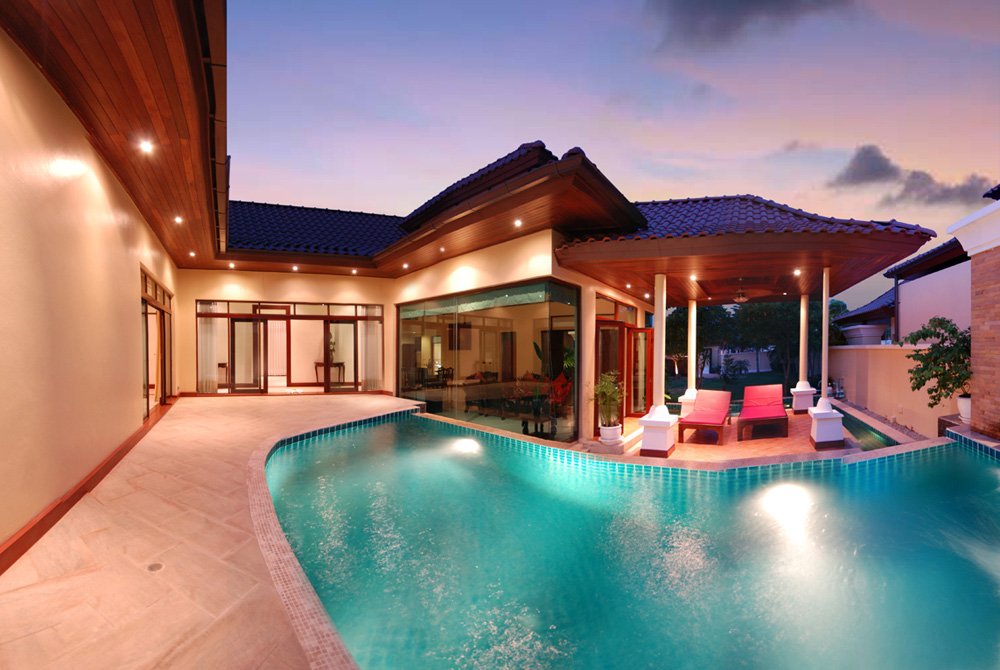 Property image - full photo 2