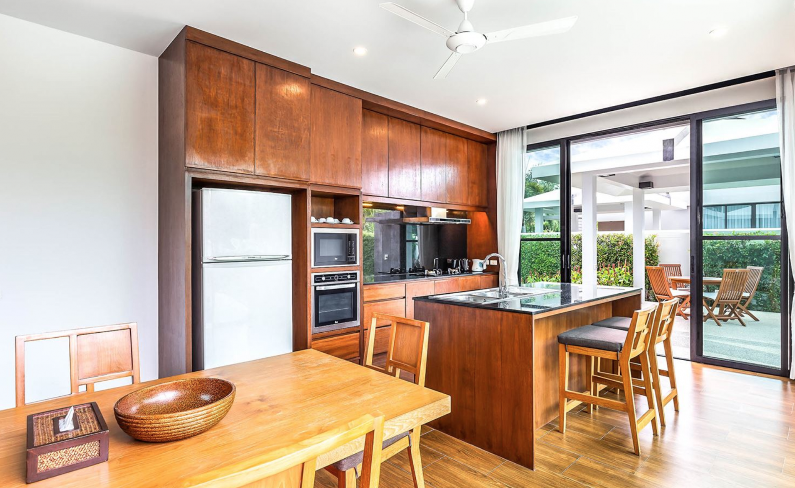 Property image - full photo 12