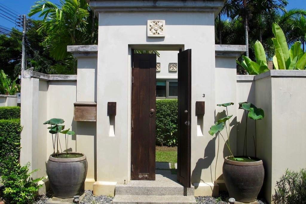 Property image - full photo 4