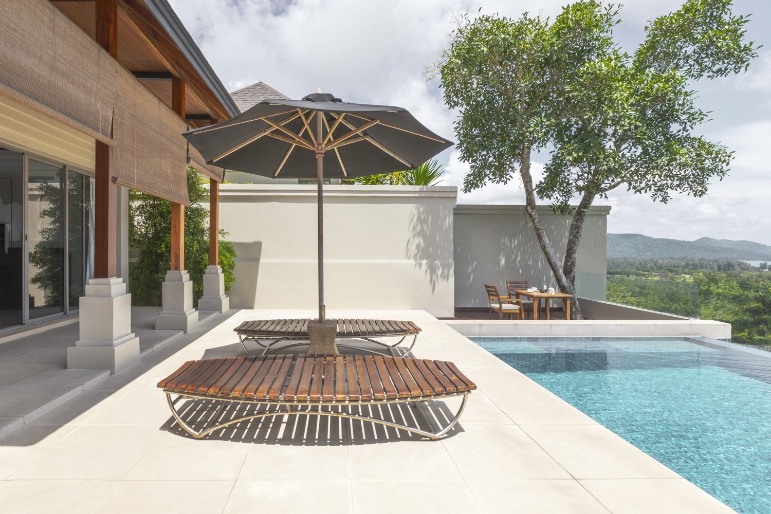 Property image - full photo 3