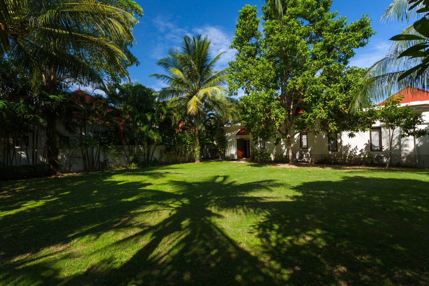 Property image - full photo 2