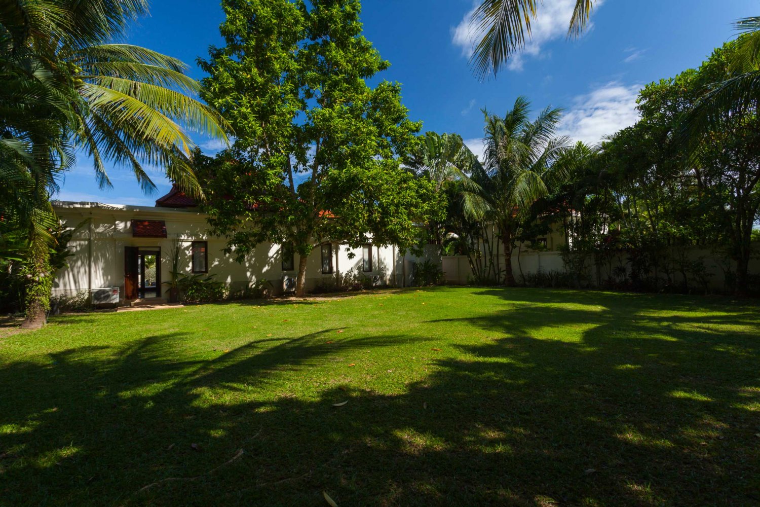 Property image - full photo 3