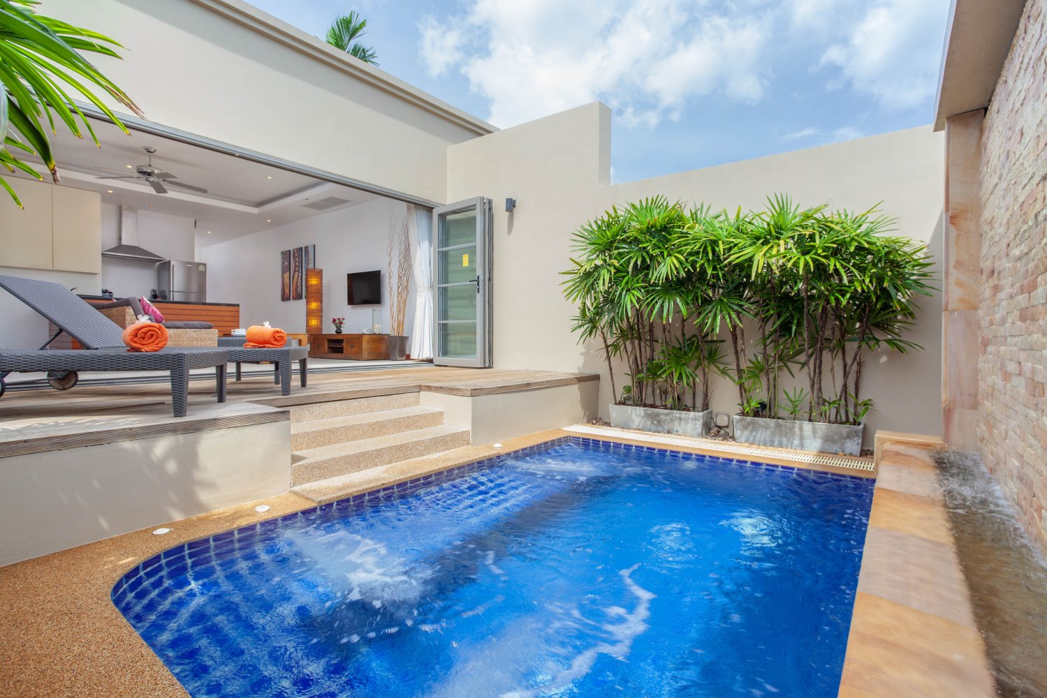 Property image - full photo 7