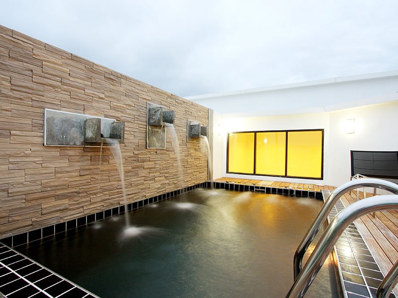 Property image - full photo 18