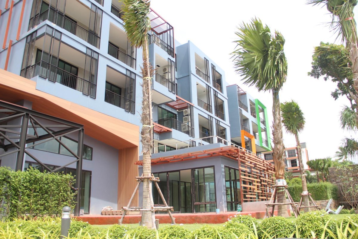 Property image - full photo 2