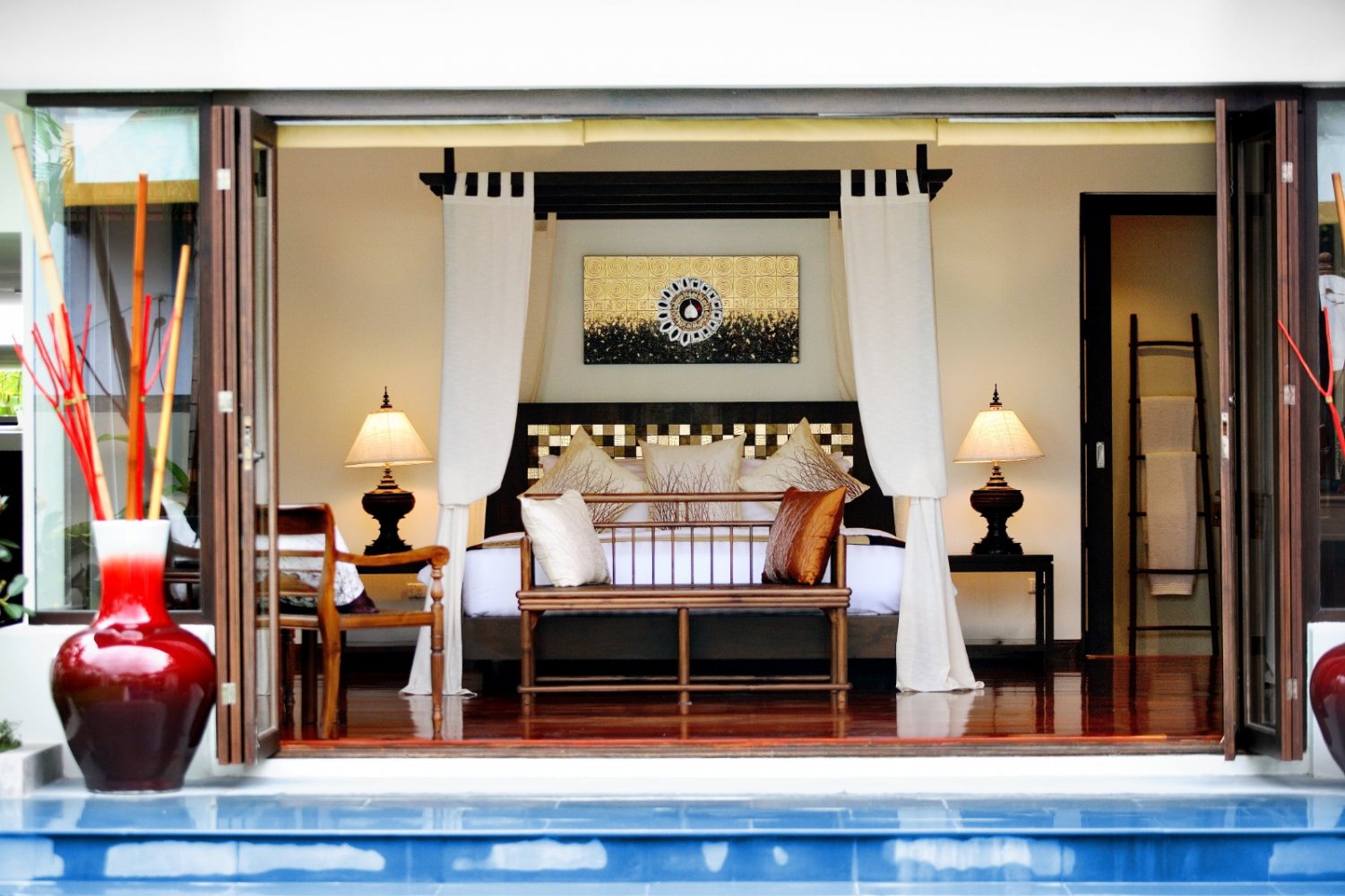 Property image - full photo 2