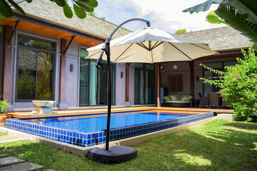 Property image - full photo 2