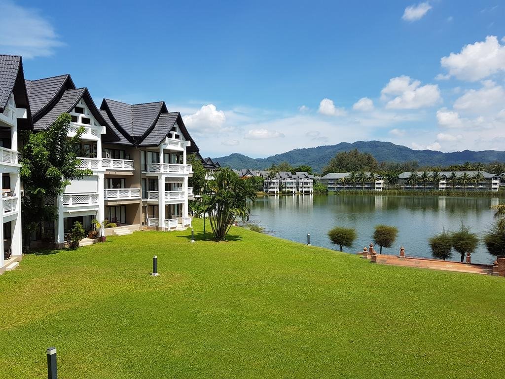 Property image - full photo 2