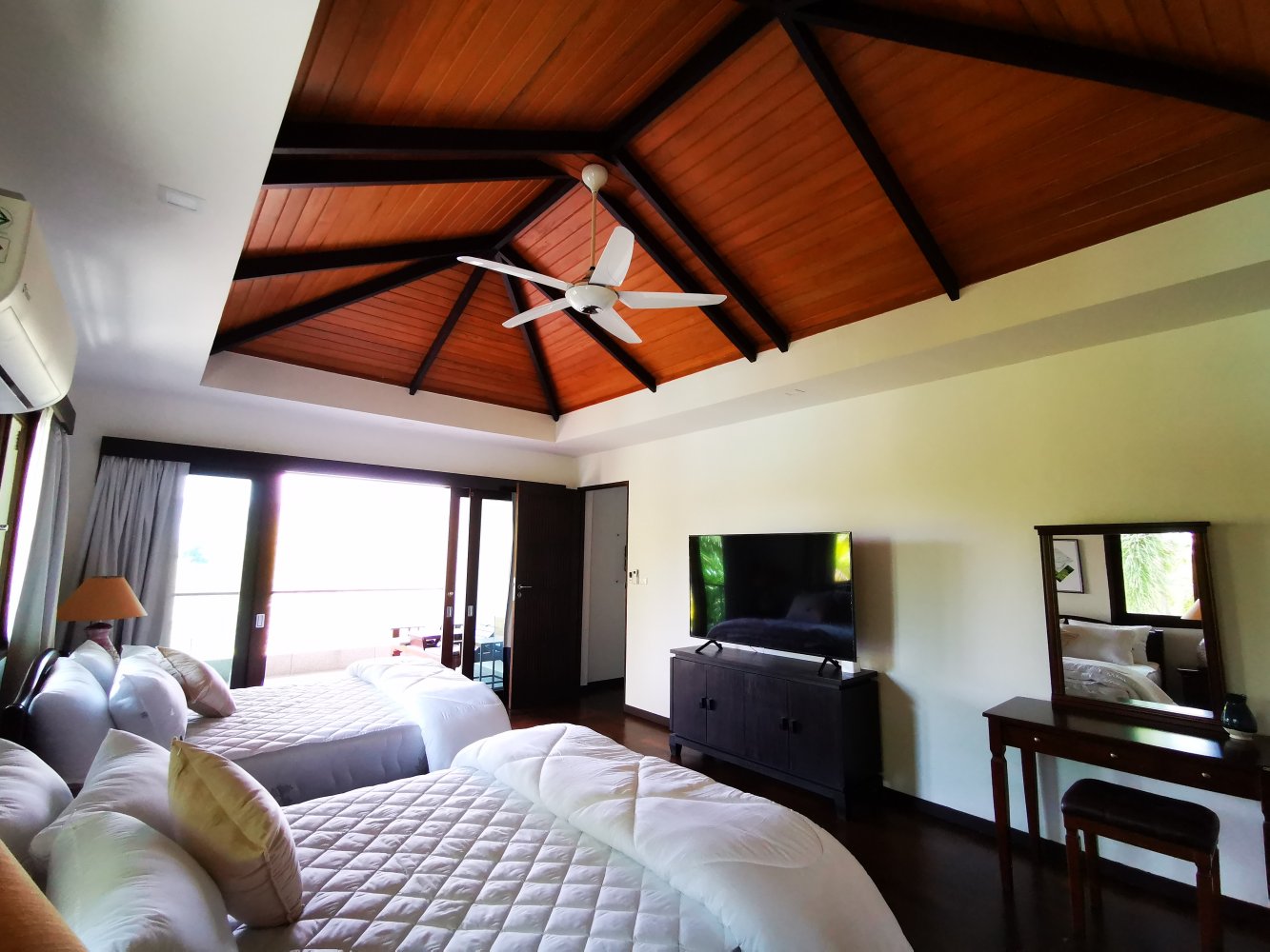 Property image - full photo 17