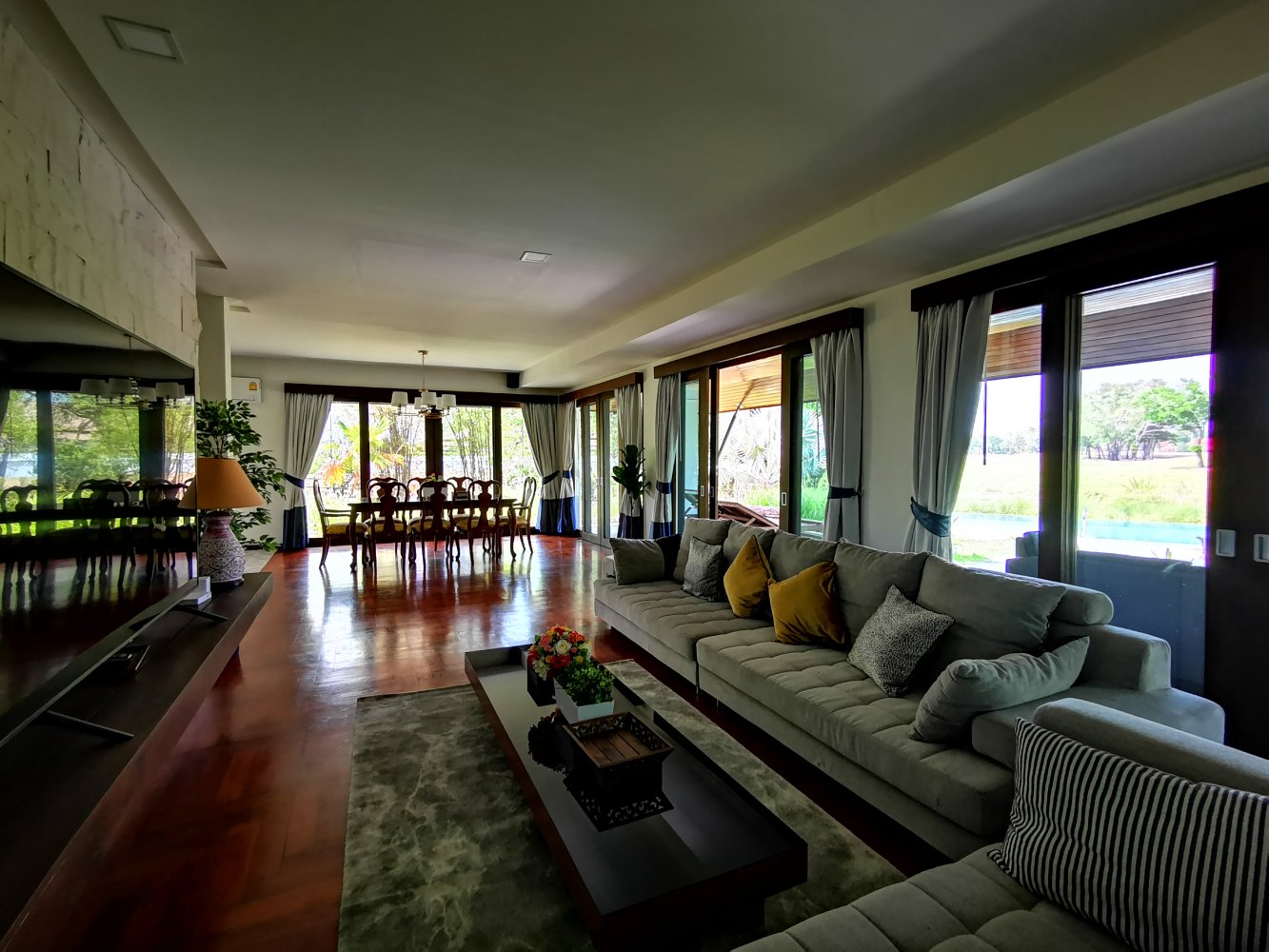 Property image - full photo 6