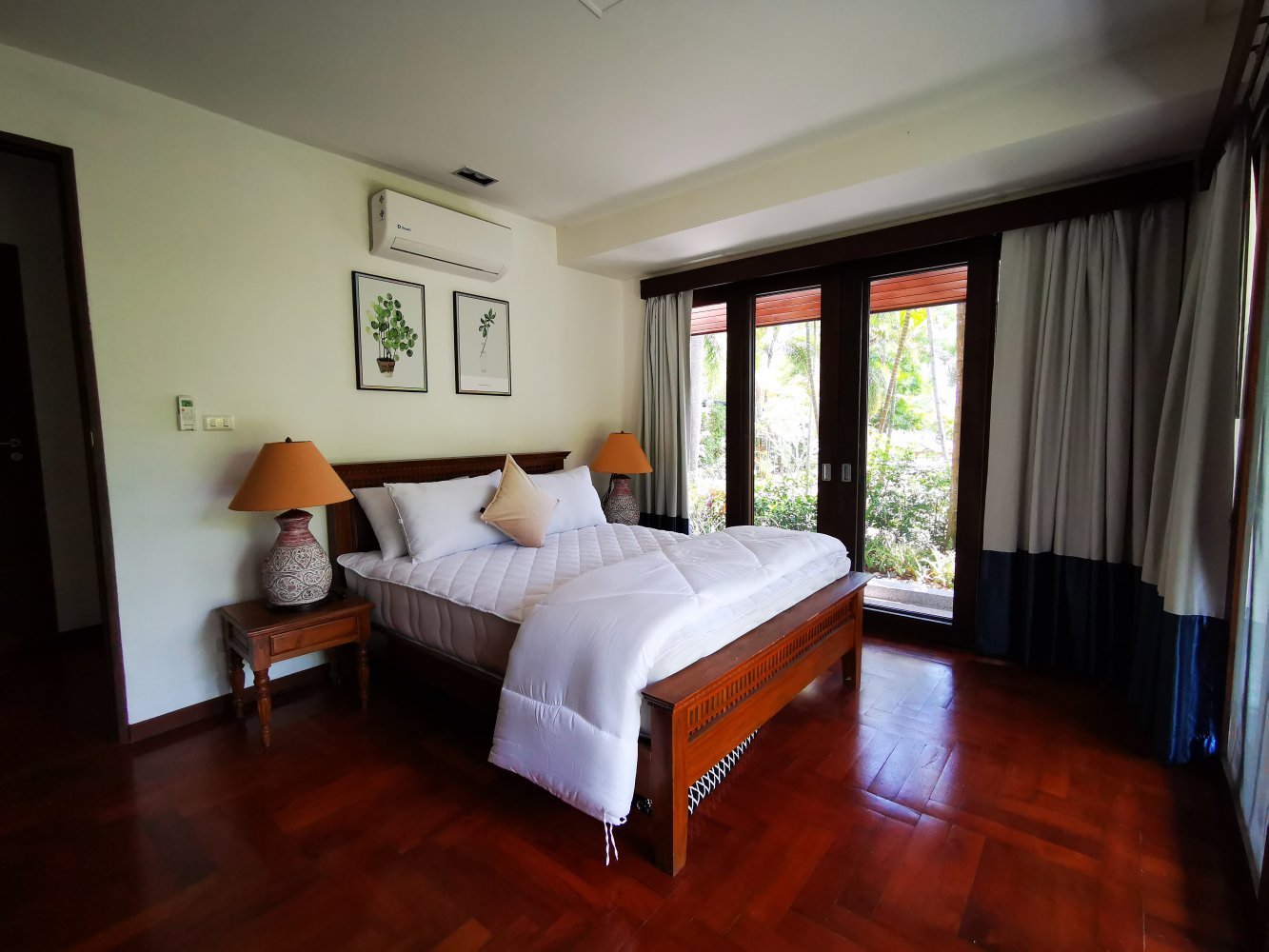 Property image - full photo 8