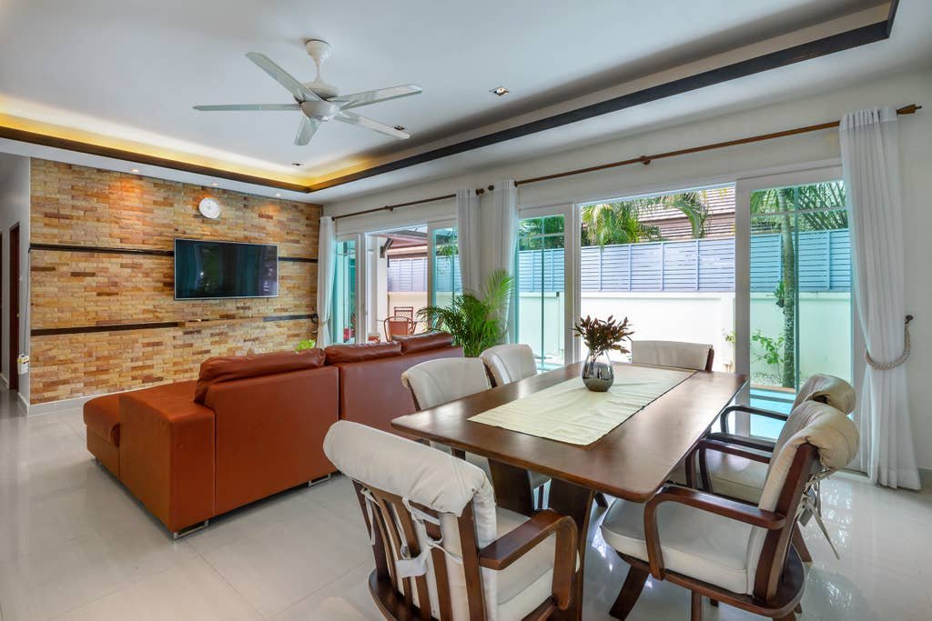 Property image - full photo 5