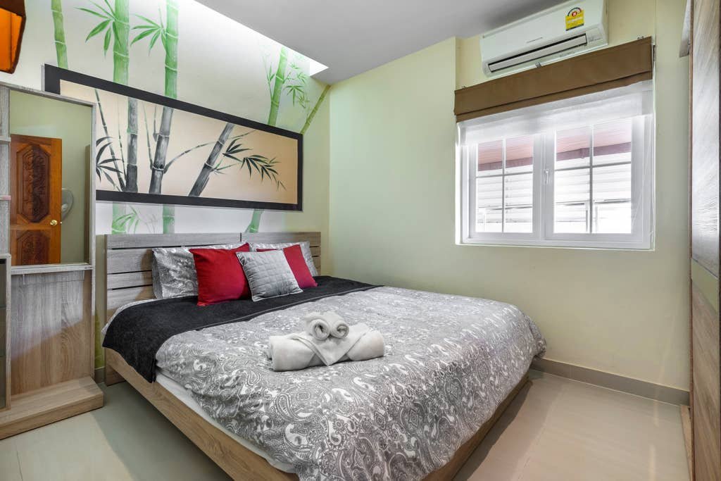 Property image - full photo 13