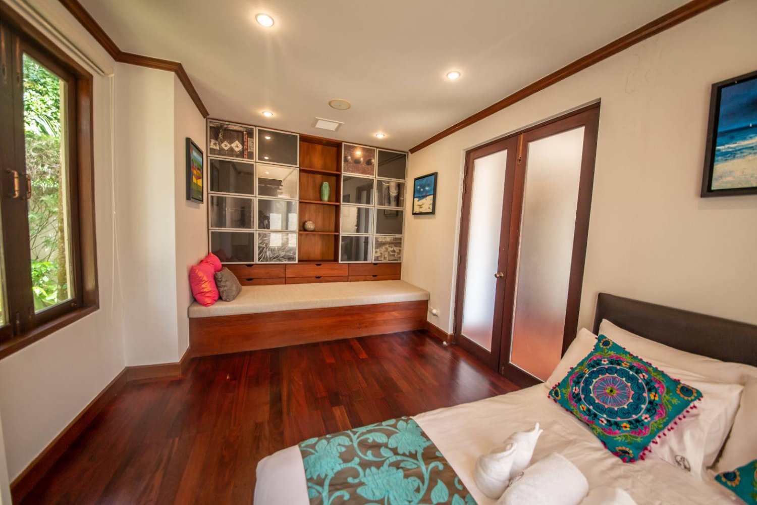 Property image - full photo 32