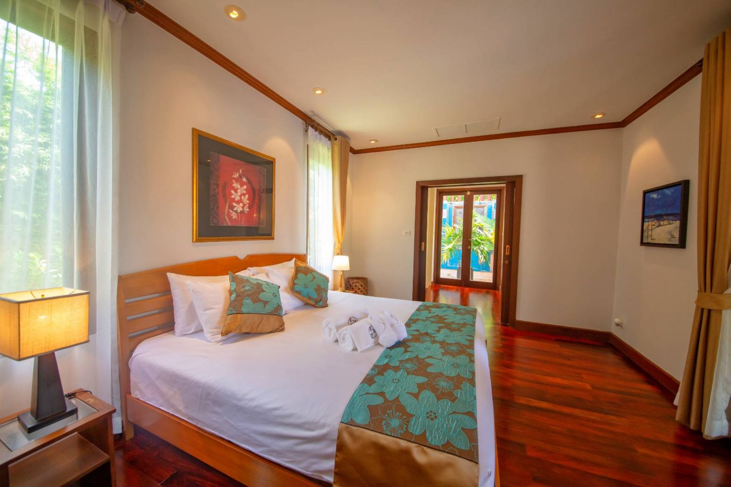 Property image - full photo 12