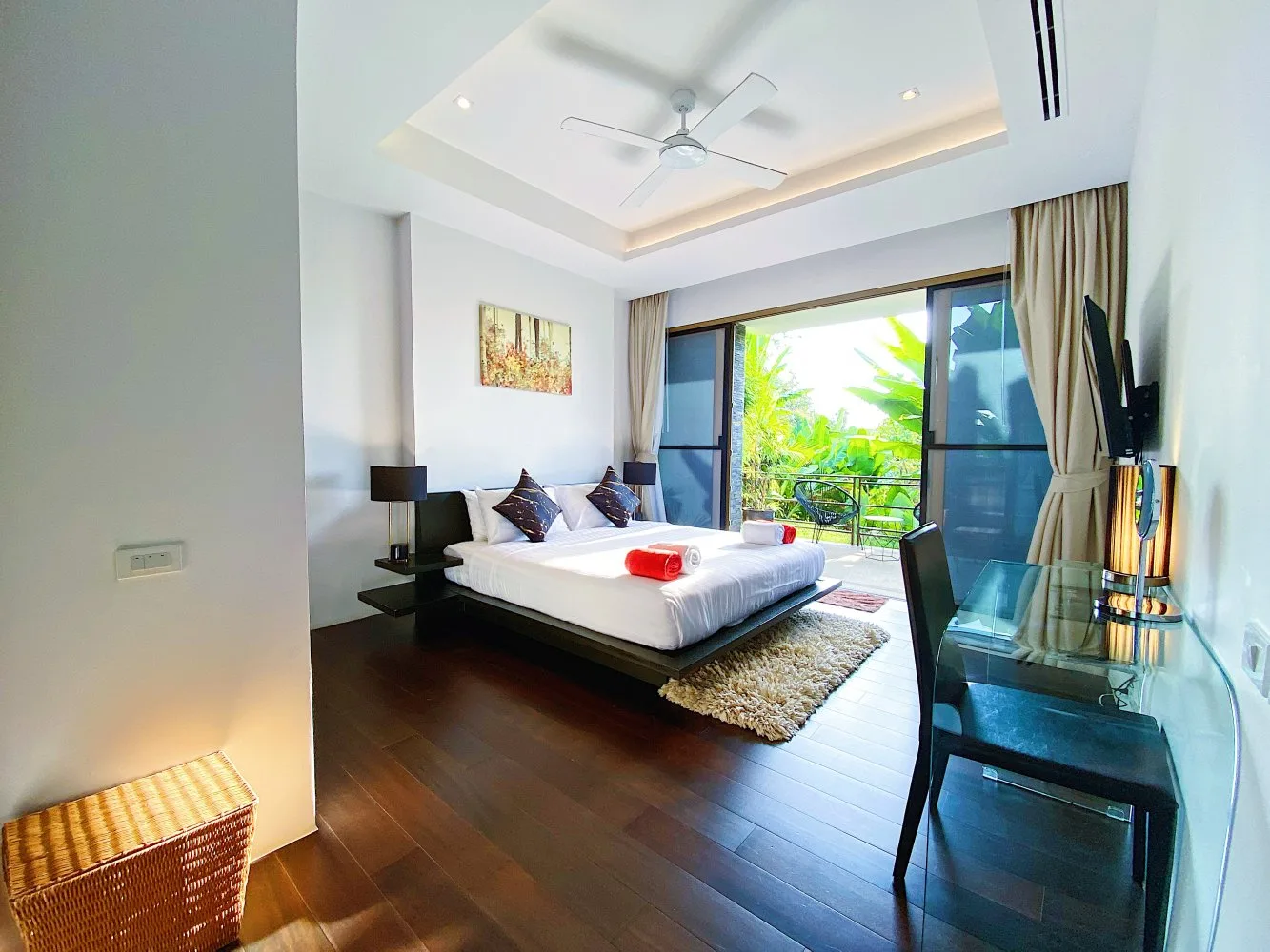Property image - full photo 12