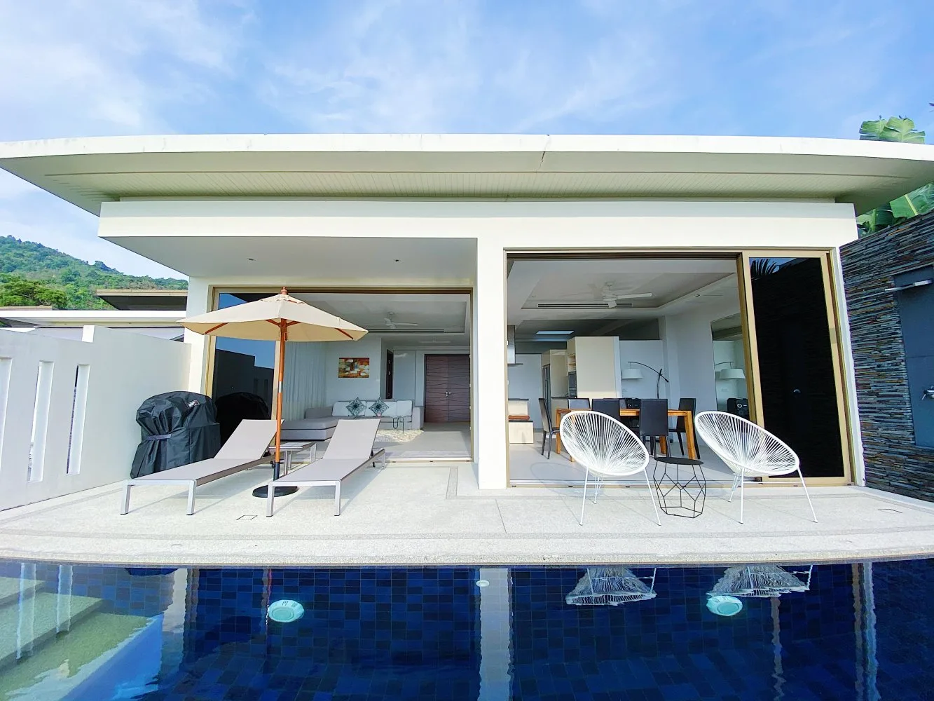 Property image - full photo 4