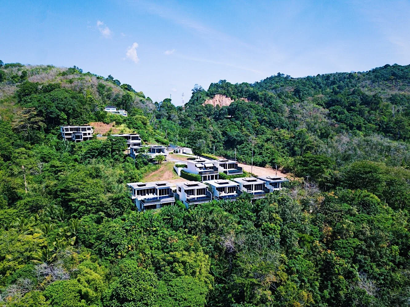 Property image - full photo 3