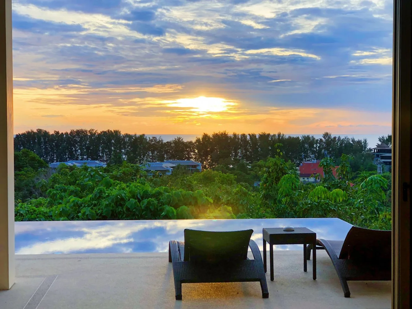 Property image - full photo 2