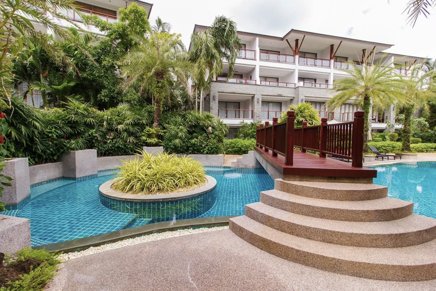 Property image - full photo 10