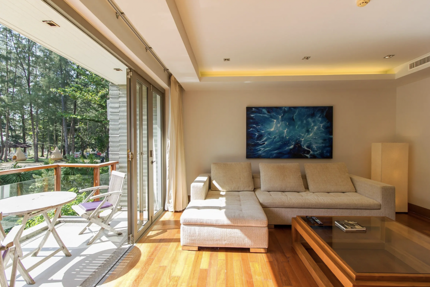 Property image - full photo 4