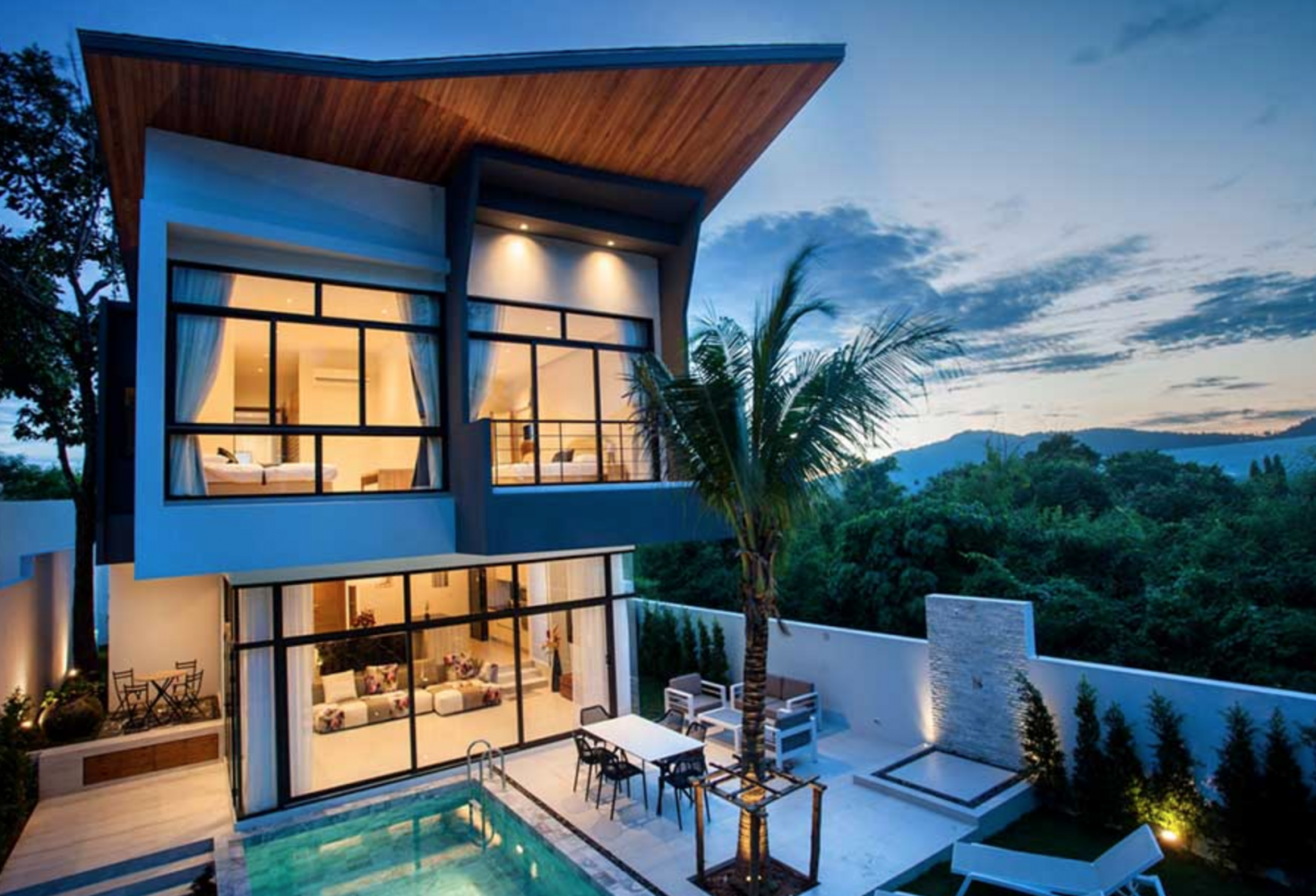 Property image - full photo 2