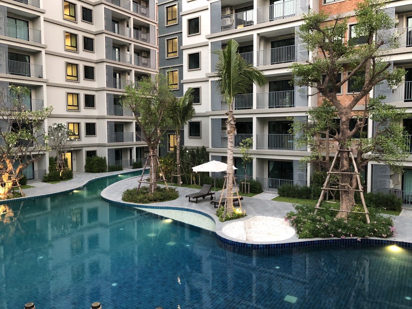Property image - full photo 2