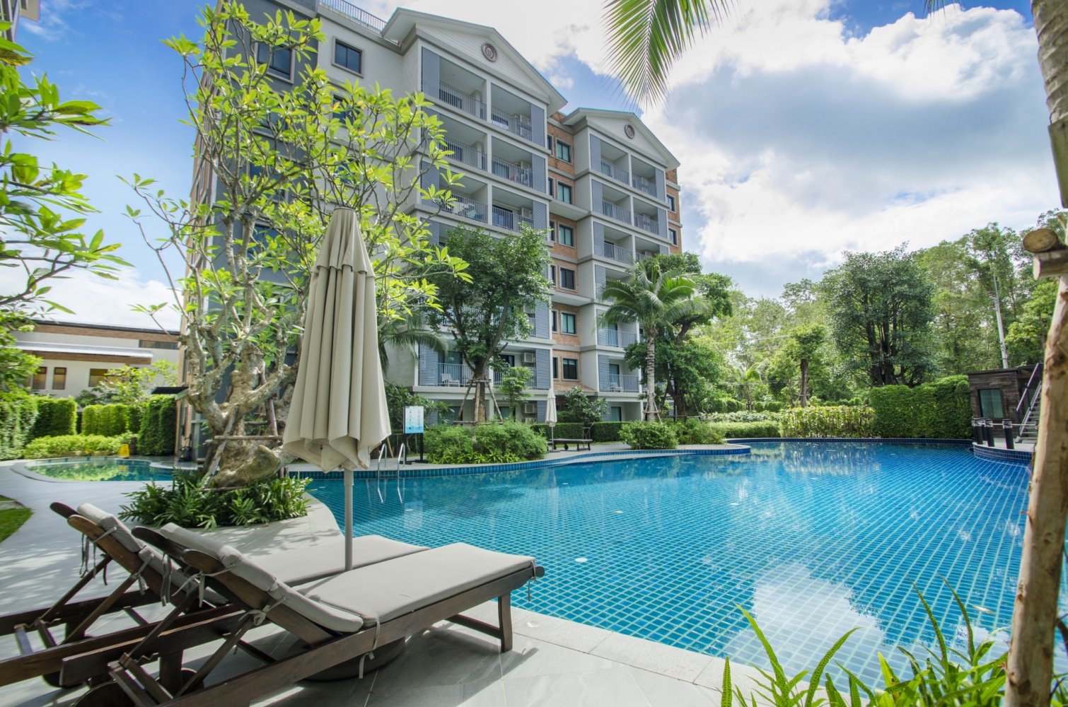 Property image - full photo 2