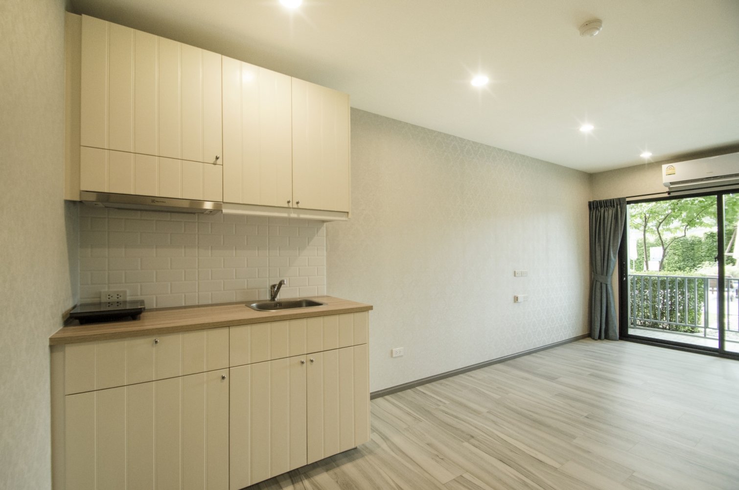 Property image - full photo 26